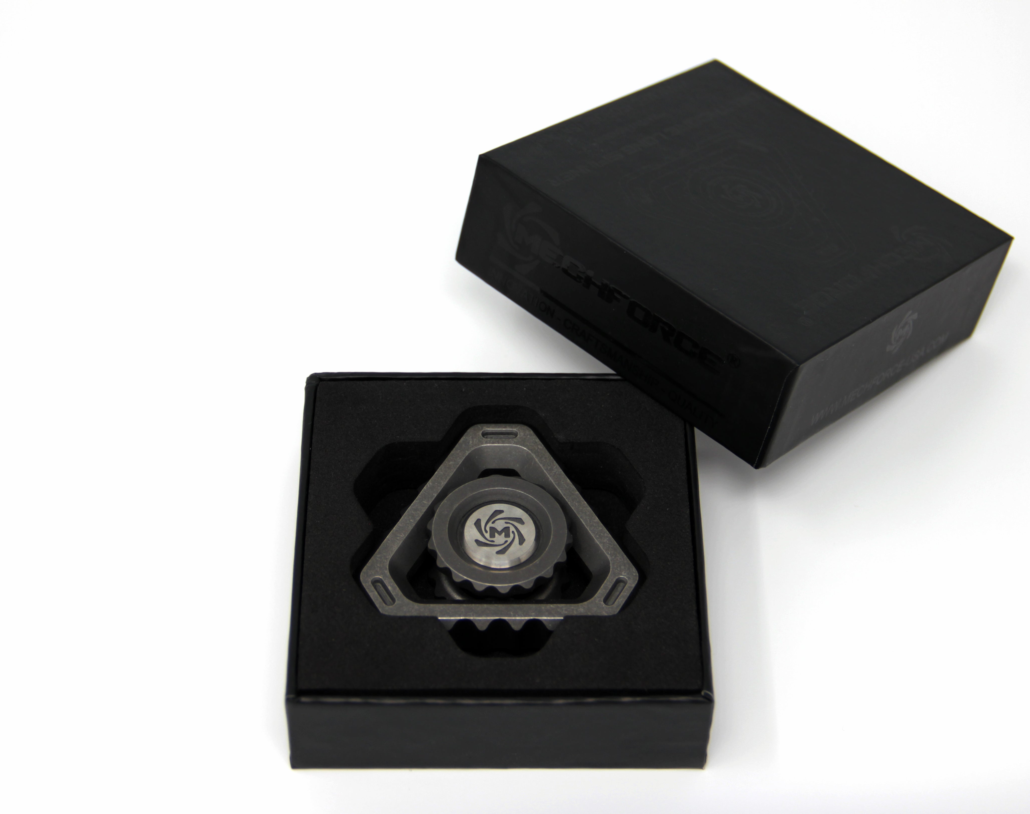 WORLD'S TOUGHEST SPINNER - MECHFORCE DELTACORE (FIDGET TOY